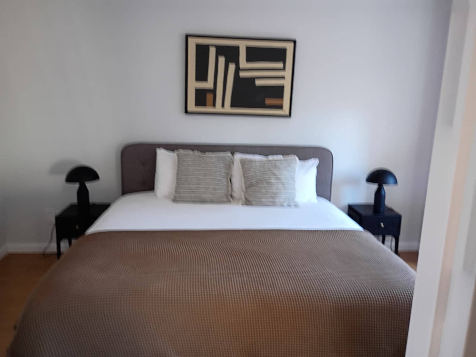 Move-out bedroom cleaning